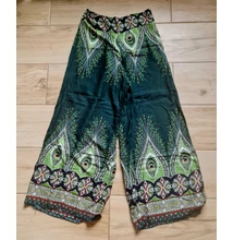 Bő fazonú egyenes szárú nadrág sötétzöld alapon pávatoll mintázattal