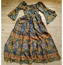 Boho Fashion zöld-narancs mintás földig érő ruha, mell alatt húzott, bővülő ujjú fazonnal 