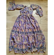 Boho Fashion liláskék-rózsaszín mintás földig érő ruha, mell alatt húzott, bővülő ujjú fazonnal 