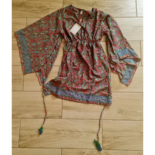 Boho Fashion elegáns mell alatt húzott, elegáns bővülő ujjú tunika piros-zöld színekkel 